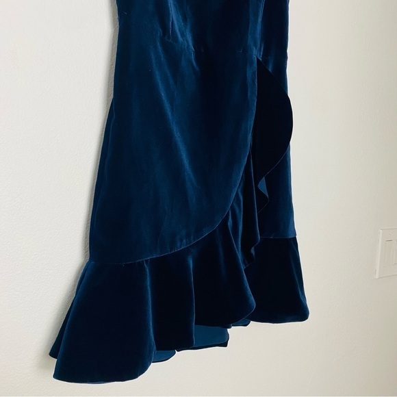 ALICE + OLIVIA Enid Ruffle Short Sleeve Cocktail Velvet Mini Dress Navy Size 2 - Picture 7 of 16